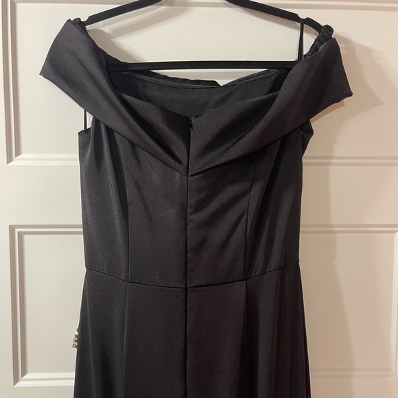 ASHLEYLauren One of a Kind Gown - Picture 6 of 12